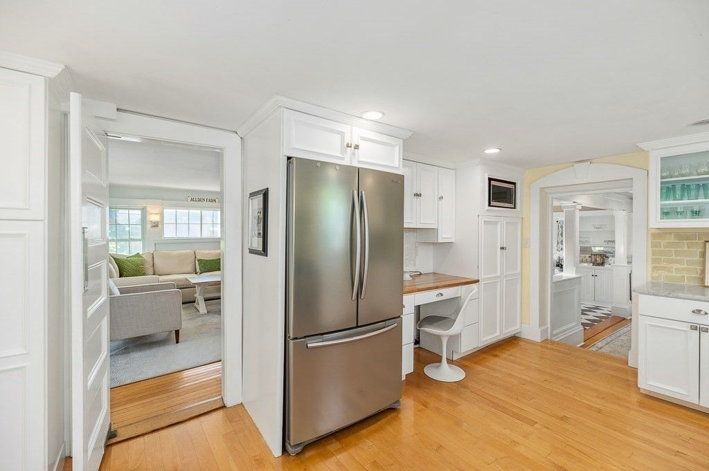 Interior, Kitchen, Living room, Recessed Lighting, Stainless Steel Appliances, Wood Texture Flooring