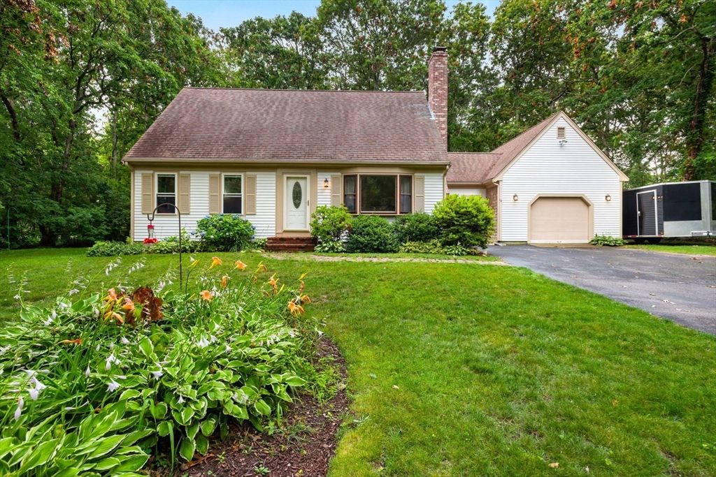 Attached, Backyard, Exterior, Facade, Cape Cod