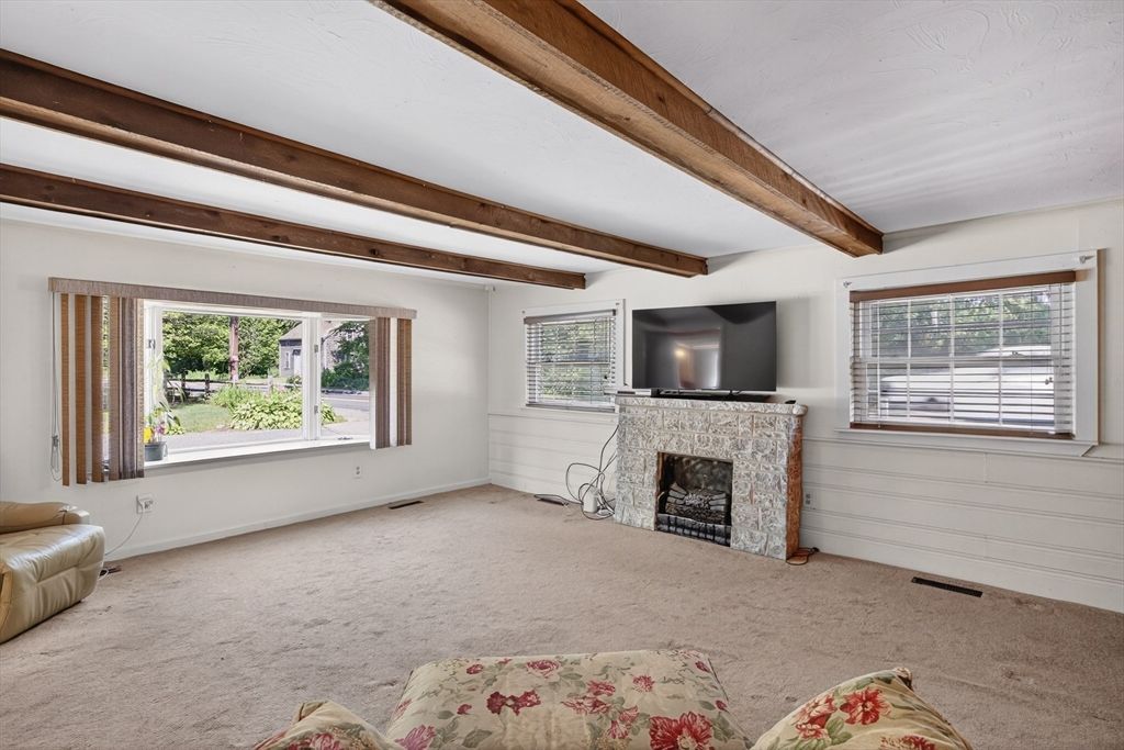 Empty room, Fireplace, Interior, Wooden Beams