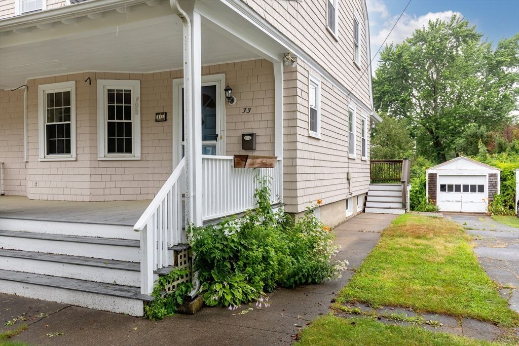 Detached Garage, Exterior