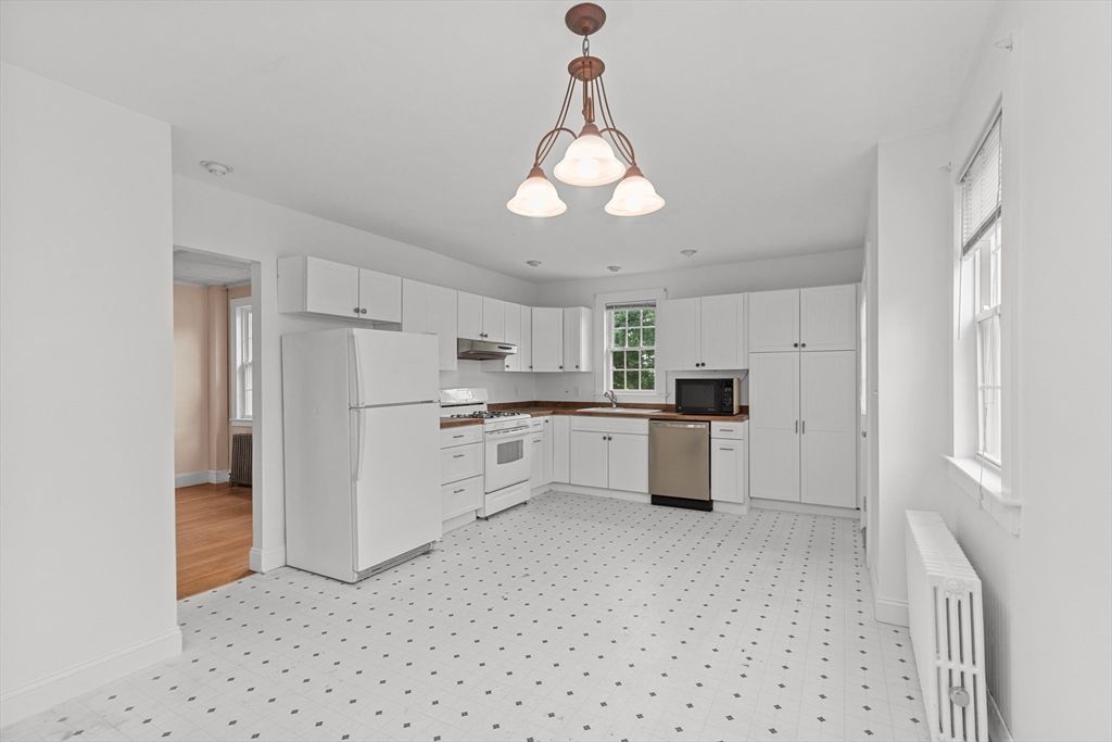 Interior, Kitchen, Pendant Lights, Stainless Steel Appliances