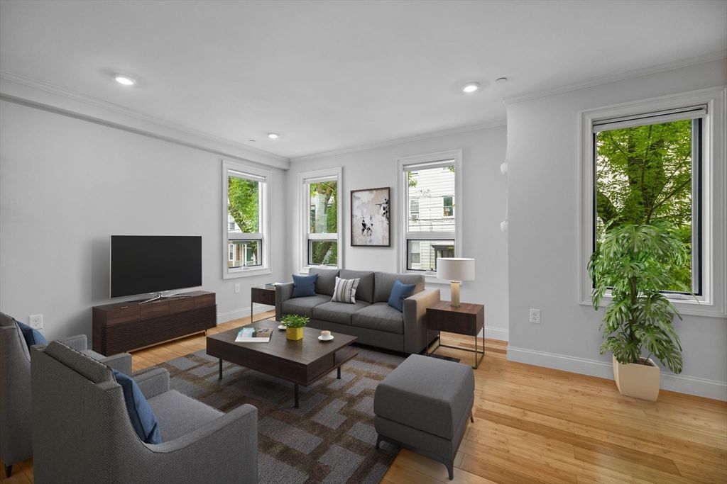 Interior, Living room, Recessed Lighting, Wood Texture Flooring