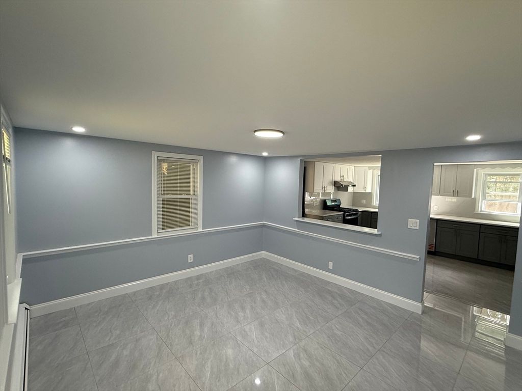 Empty room, Interior, Kitchen, Recessed Lighting