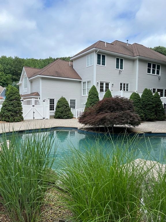 Backyard, Exterior, Pool