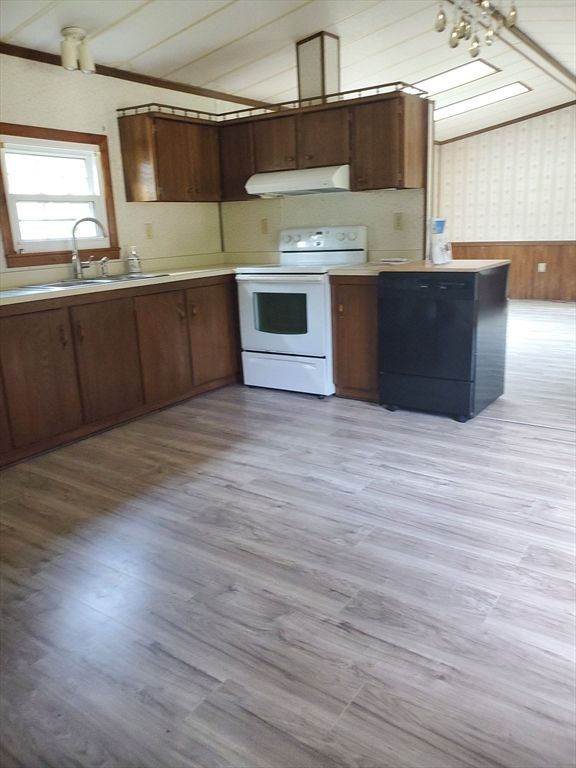 Interior, Kitchen, Wood Texture Flooring