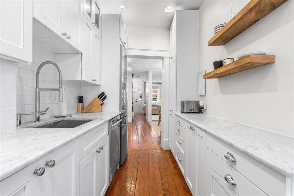 Interior, Kitchen, Recessed Lighting, Wood Texture Flooring