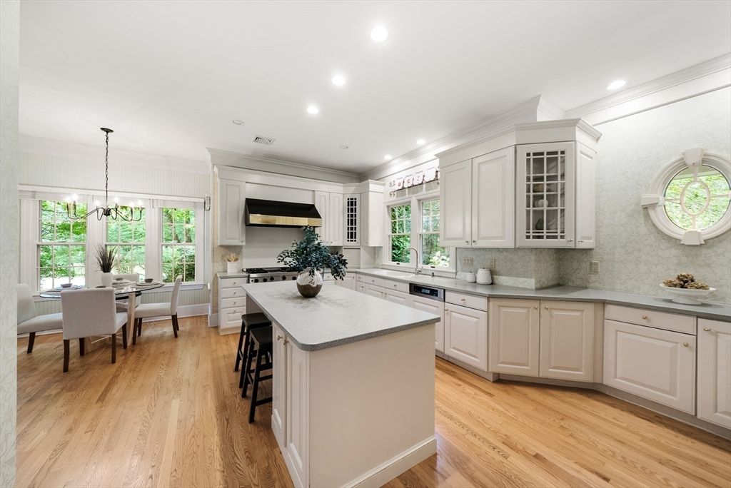 Dining room, Interior, Kitchen, Pendant Lights, Recessed Lighting, Wood Texture Flooring