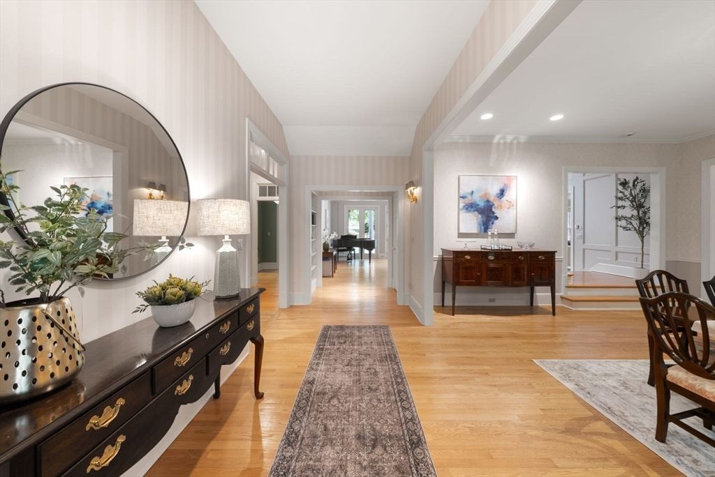 Interior, Piano, Recessed Lighting, Wood Texture Flooring