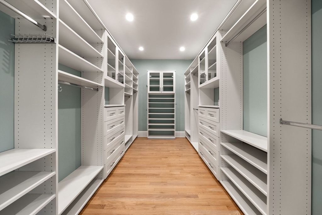Interior, Recessed Lighting, Walk-in Closets, Wood Texture Flooring