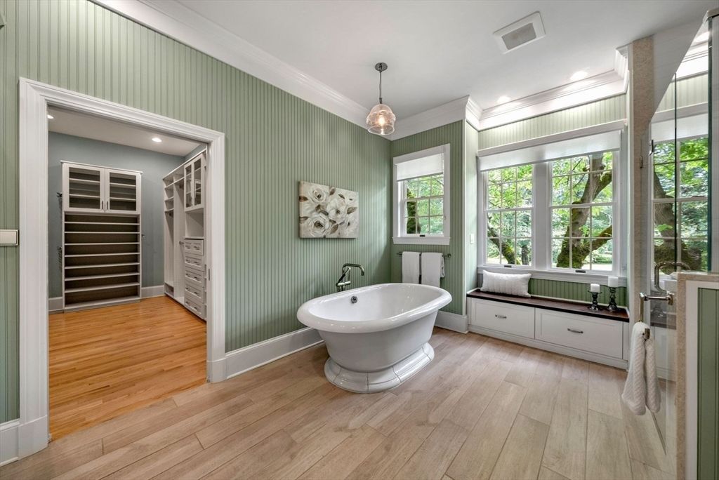 Bathroom, Free Standing Baths, Interior, Pendant Lights, Recessed Lighting, Wood Texture Flooring