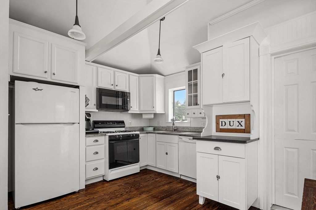 Interior, Kitchen, Pendant Lights, Wood Texture Flooring