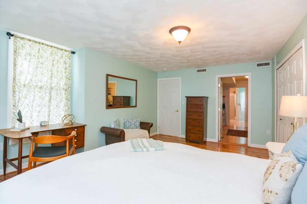 Bedroom, Home Office, Interior, Wood Texture Flooring