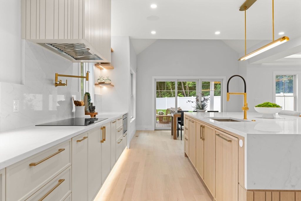 Interior, Kitchen, Marble Walls, Pendant Lights, Recessed Lighting, Wood Texture Flooring