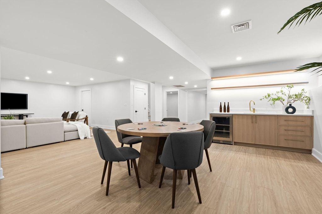 Dining room, Interior, Living room, Recessed Lighting, Wood Texture Flooring