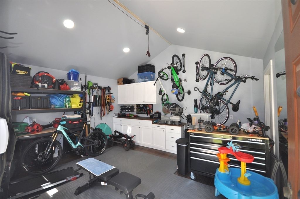 Fitness Equipment, Interior, Recessed Lighting