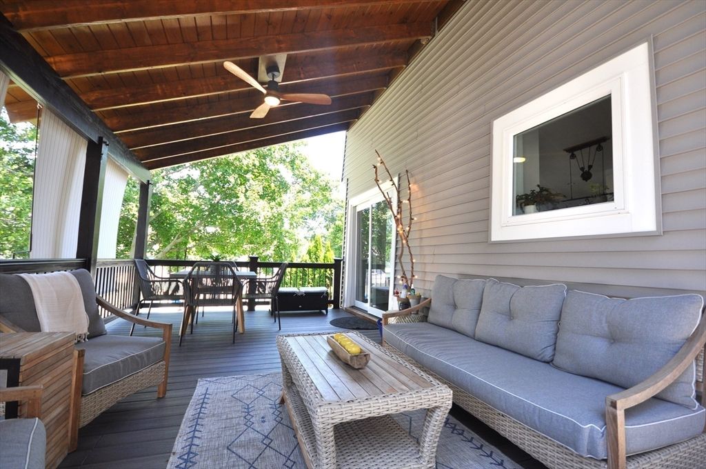 Dining room, Exterior, Wooden Beams, Wooden Ceilings
