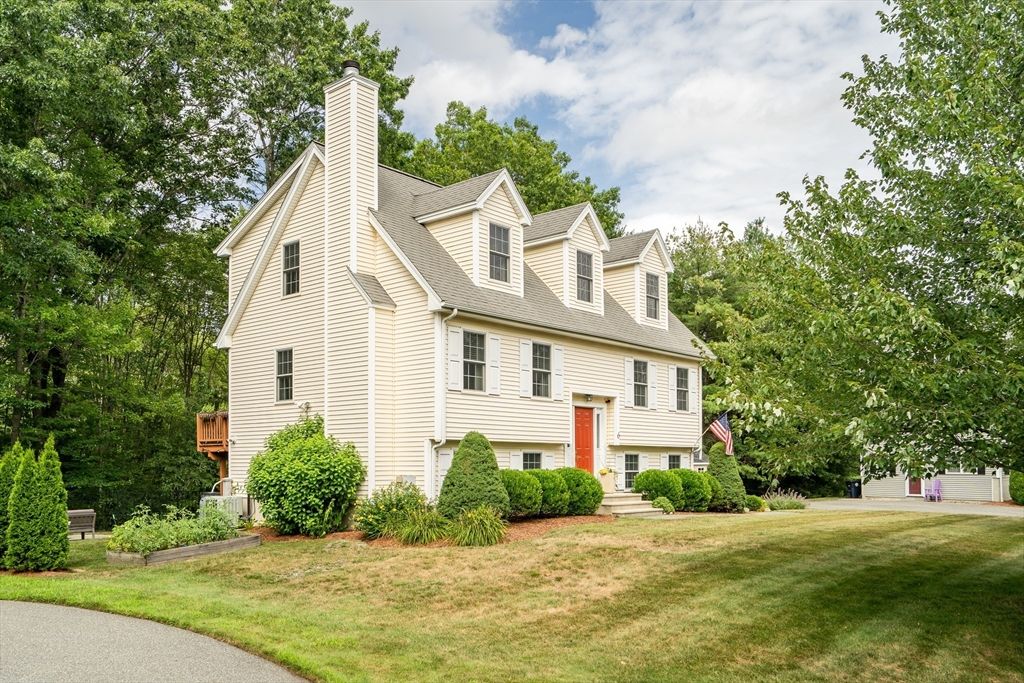 Backyard, Exterior, Facade, Cape Cod