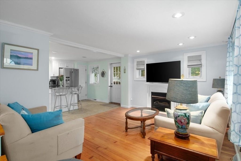 Fireplace, Interior, Kitchen, Living room, Recessed Lighting, Wood Texture Flooring