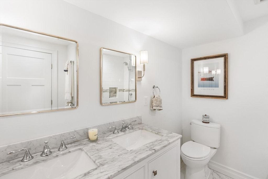 Bathroom, Dual Sink Vanities, Interior, Marble