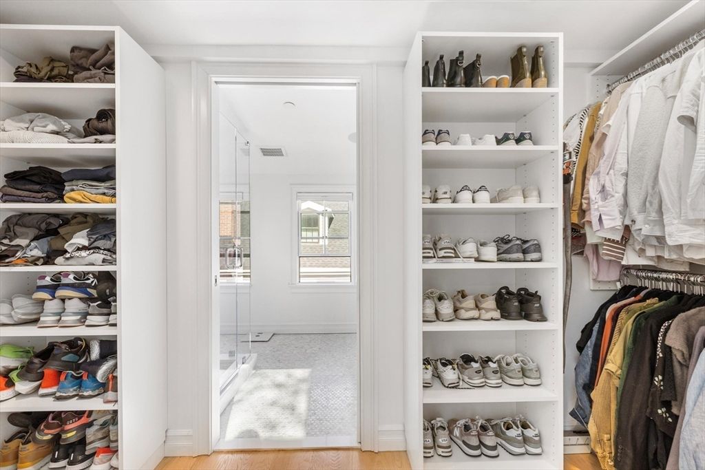 Interior, Walk-in Closets, Wood Texture Flooring
