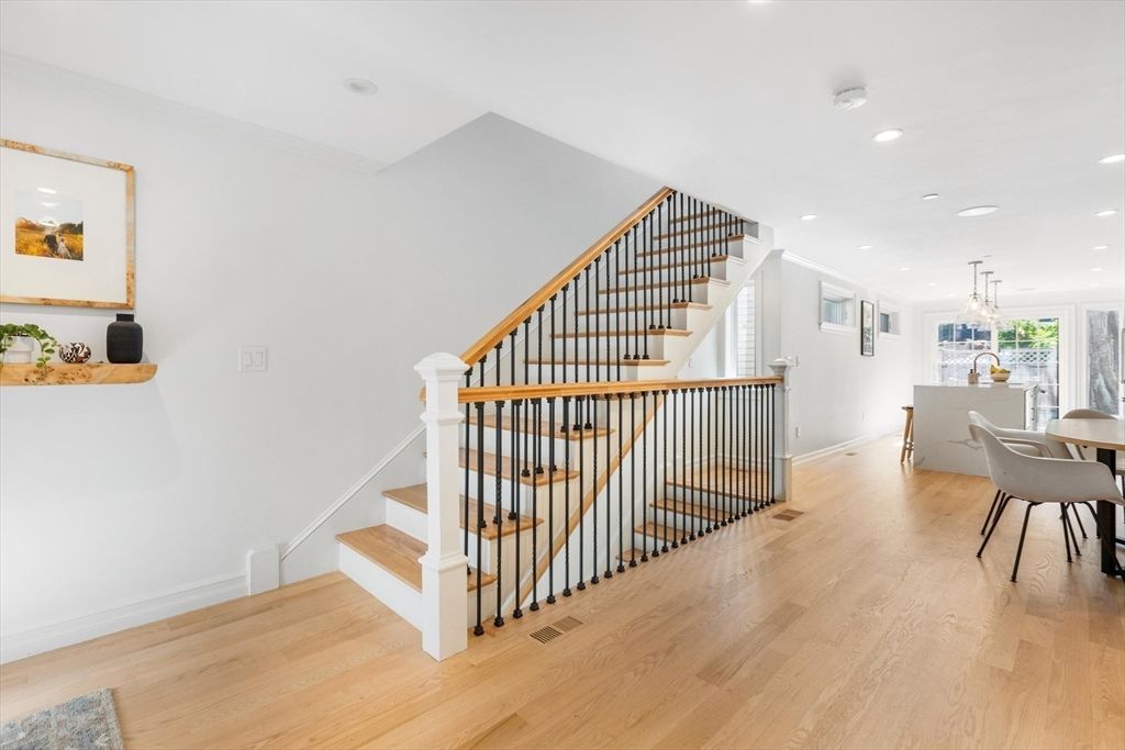 Chandelier, Dining room, Interior, Recessed Lighting, Wood Texture Flooring