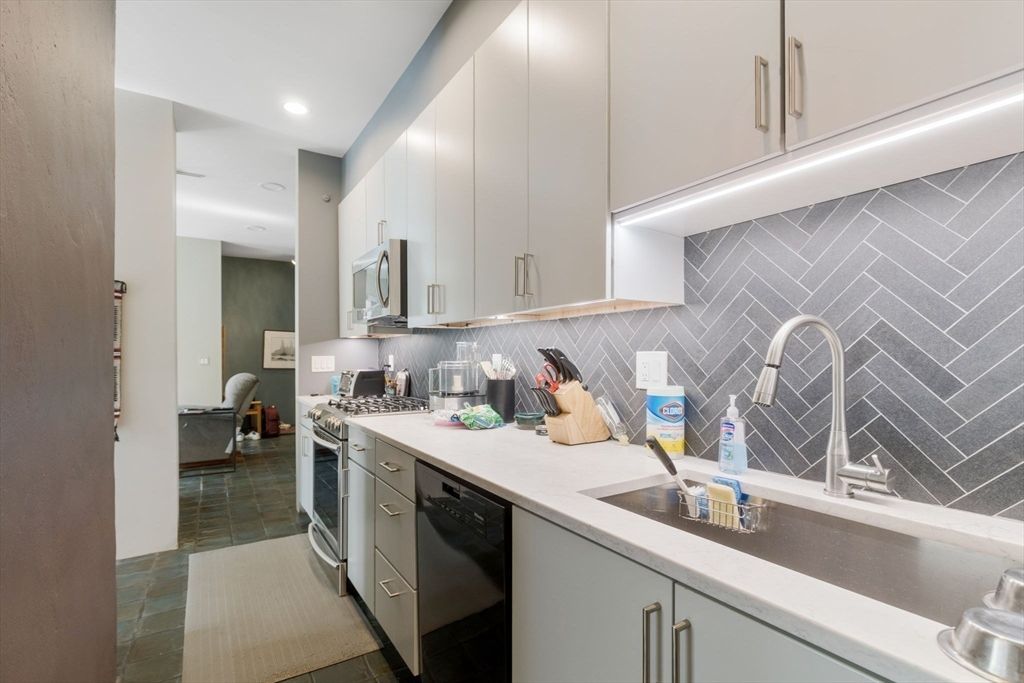 Interior, Kitchen, Recessed Lighting