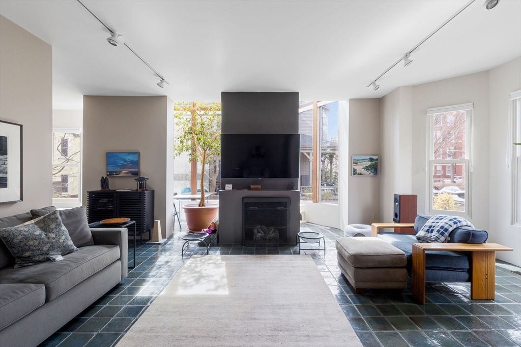 Fireplace, Interior, Living room