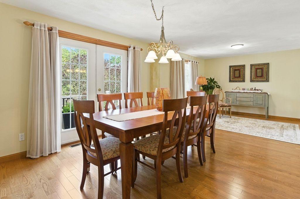 Chandelier, Dining room, Interior, Wood Texture Flooring