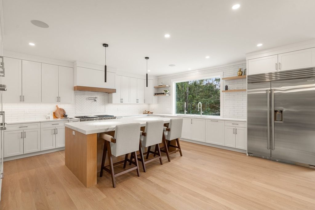 Interior, Kitchen, Living room, Pendant Lights, Recessed Lighting, Stainless Steel Appliances, Wood Texture Flooring