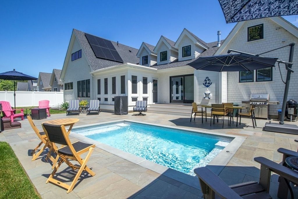 Exterior, Pool, Solar Panels