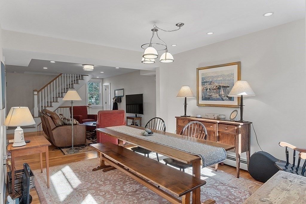 Chandelier, Dining room, Interior, Living room, Recessed Lighting, Wood Texture Flooring