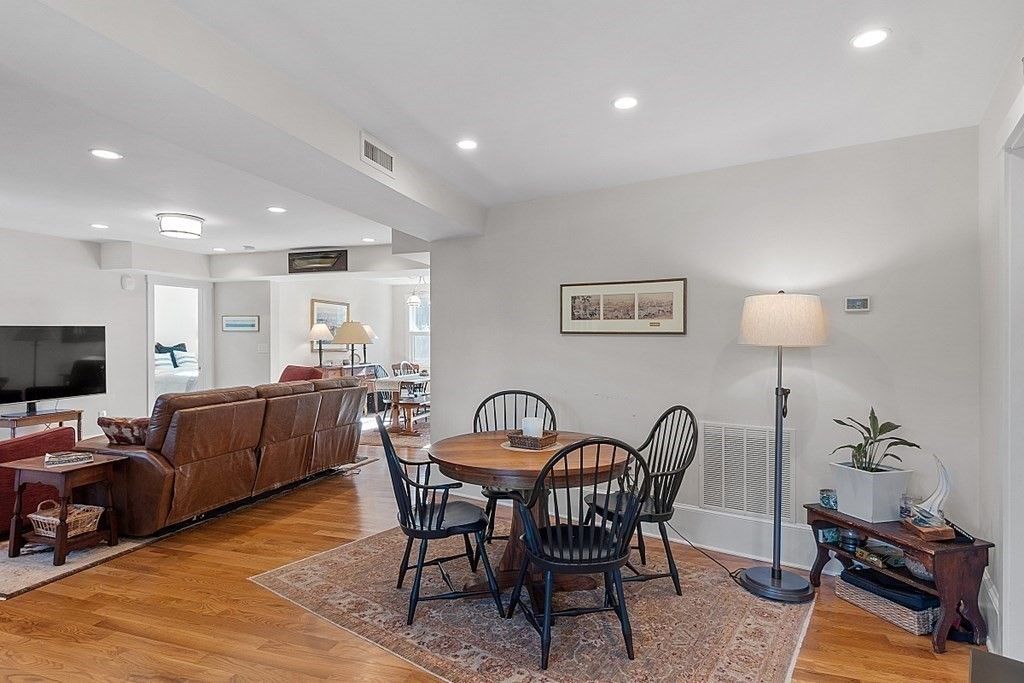 Dining room, Interior, Living room, Recessed Lighting, Wood Texture Flooring