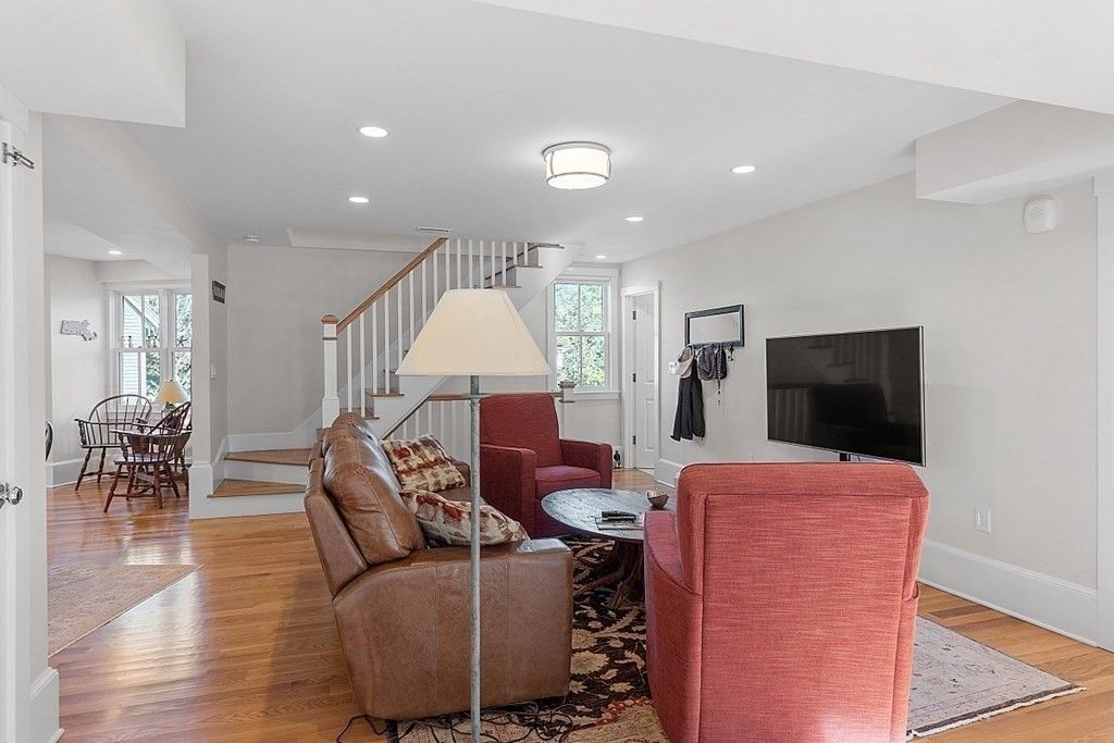 Dining room, Interior, Living room, Recessed Lighting, Wood Texture Flooring