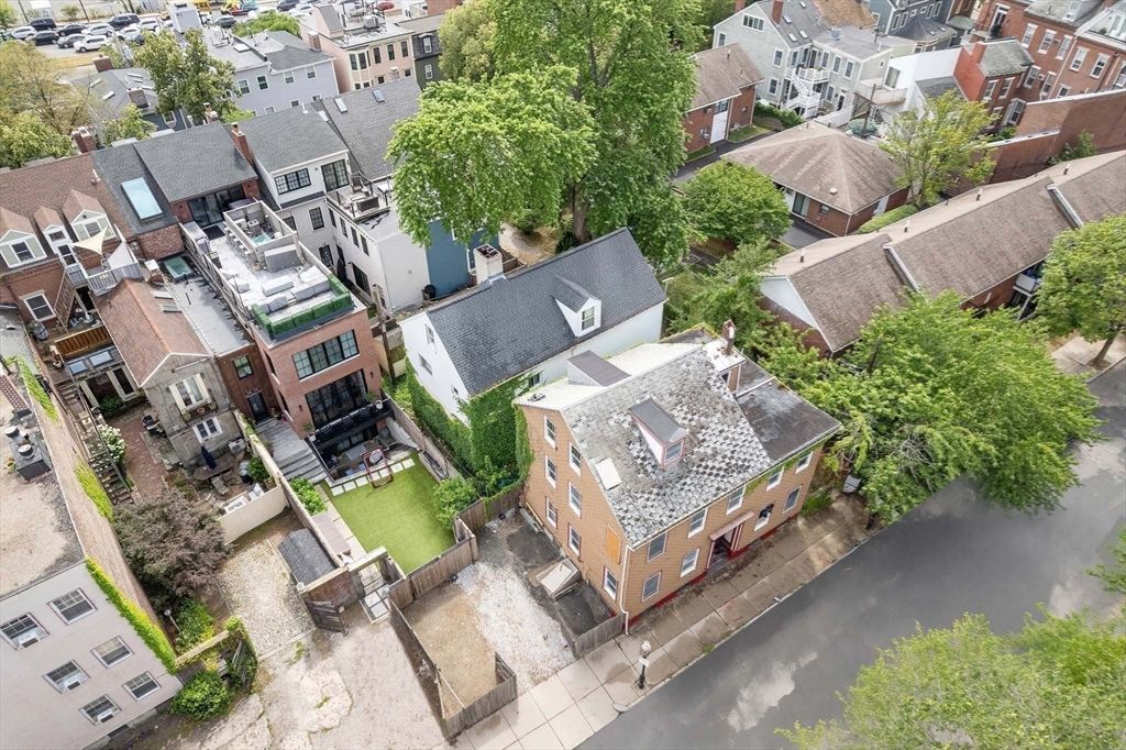Exterior, Drone
