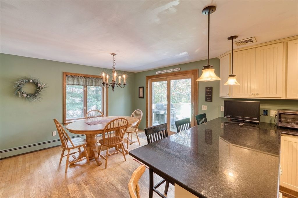 Chandelier, Dining room, Interior, Pendant Lights, Wood Texture Flooring