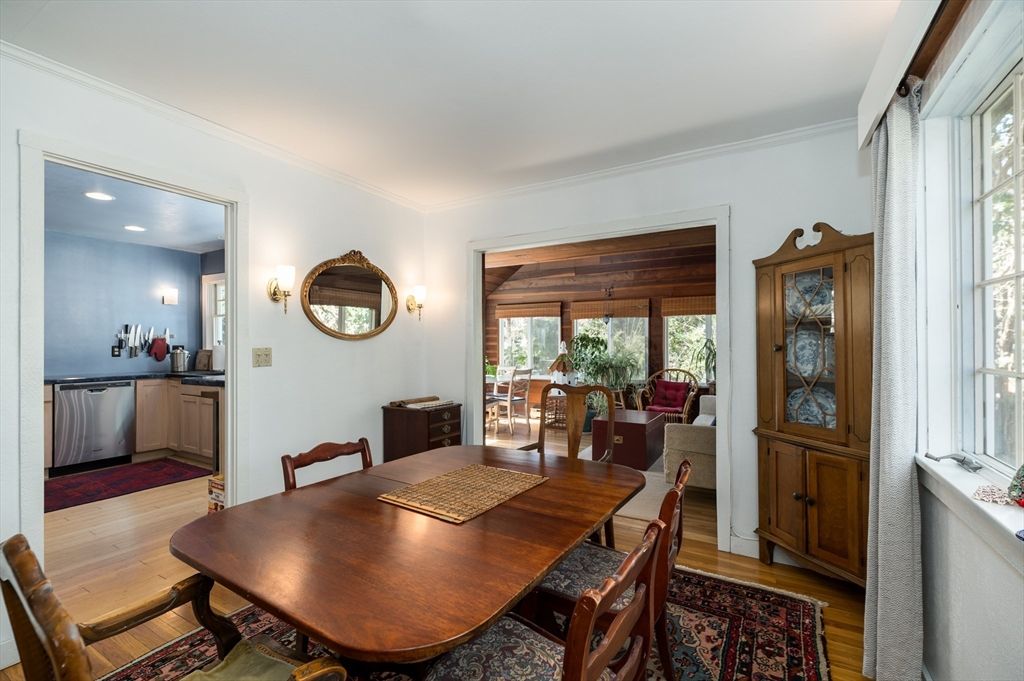 Dining room, Interior, Recessed Lighting, Wood Texture Flooring