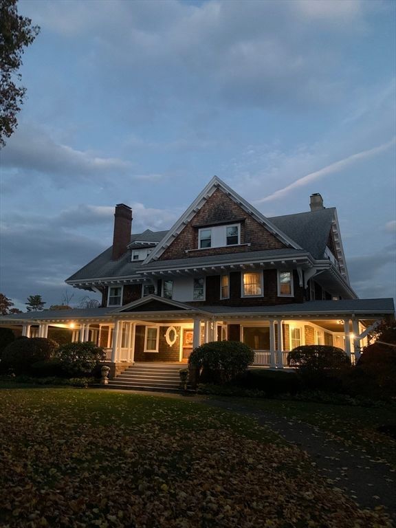 Exterior, Facade, Queen Anne Victorian