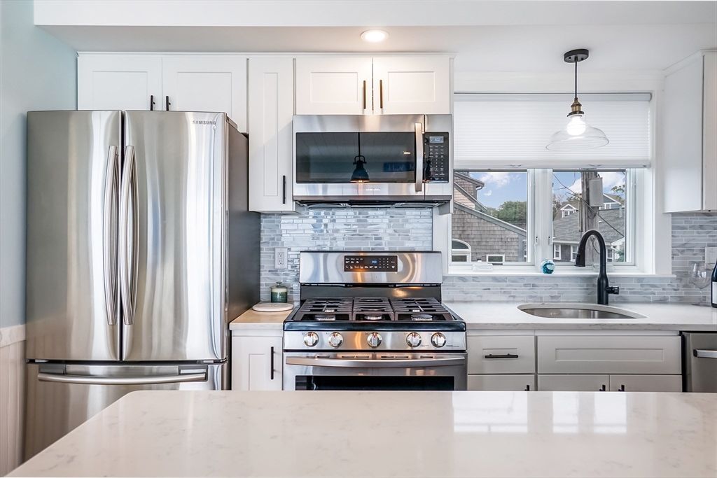 Interior, Kitchen, Pendant Lights, Recessed Lighting, Stainless Steel Appliances