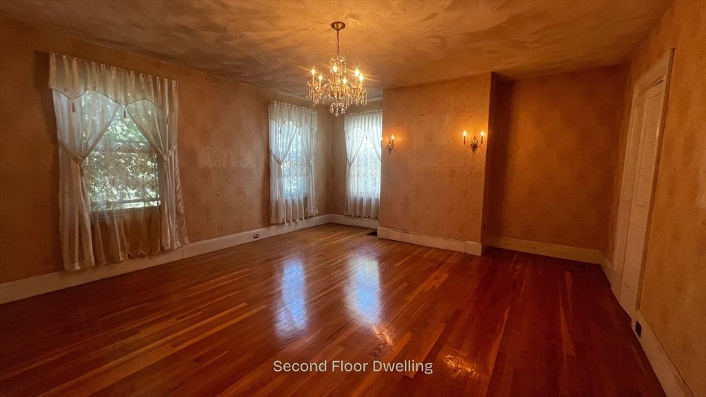 Chandelier, Empty room, Interior, Wood Texture Flooring