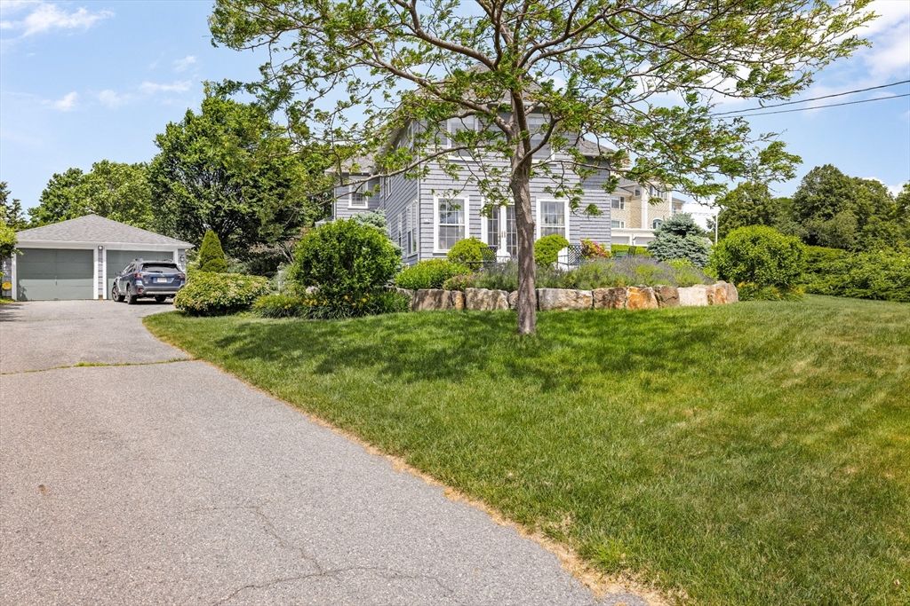 Backyard, Detached Garage, Exterior