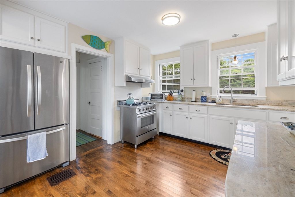 Interior, Kitchen, Pendant Lights, Stainless Steel Appliances, Wood Texture Flooring