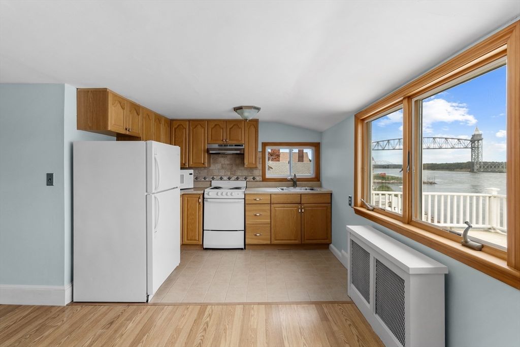Interior, Kitchen, Water, Wood Texture Flooring