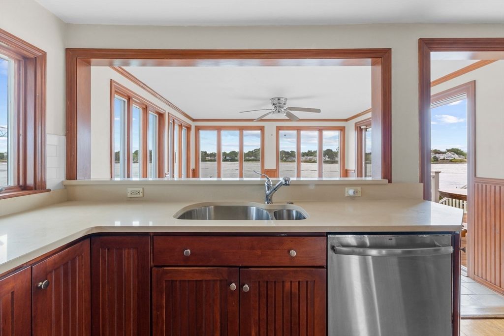 Interior, Kitchen, Water