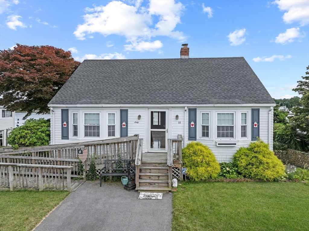 Exterior, Facade, Cape Cod