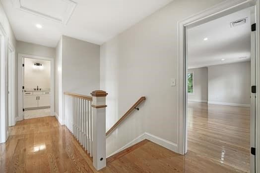 Interior, Recessed Lighting, Wood Texture Flooring