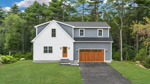 Attached, Exterior, Facade, Farmhouse