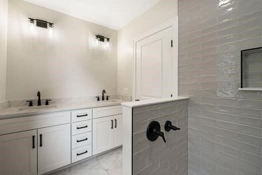 Bathroom, Dual Sink Vanities, Interior, Marble