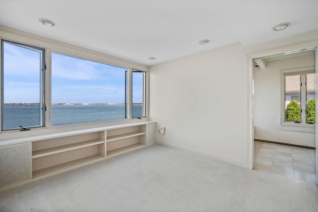 Empty room, Interior, Recessed Lighting, Water