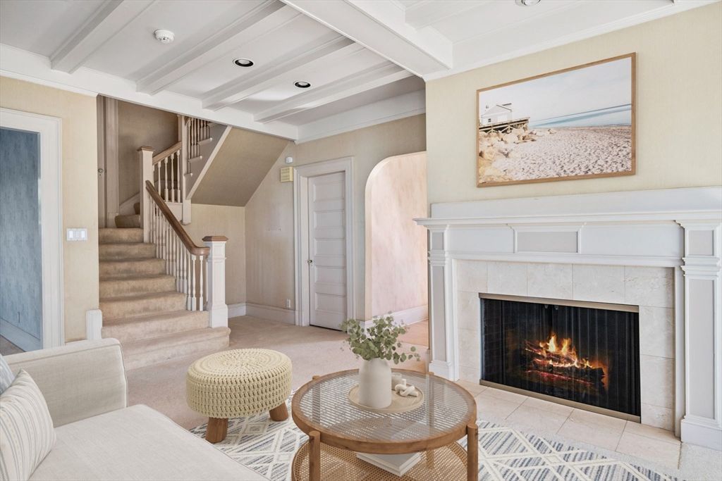 Fireplace, Interior, Recessed Lighting