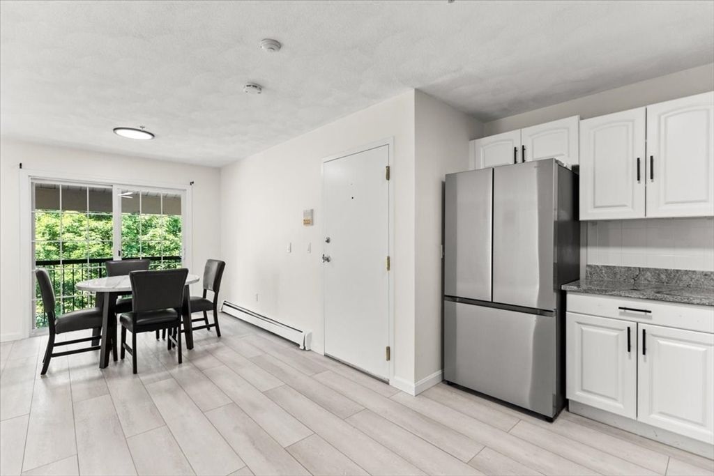 Dining room, Interior, Kitchen, Recessed Lighting, Wood Texture Flooring